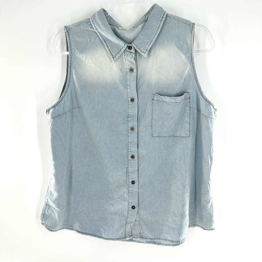 Chic Soul Sleeveless Lightwash Denim Button Up Women's Size 2X
